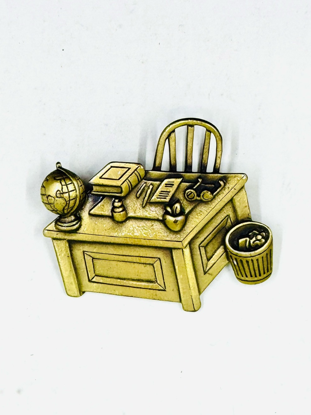 JJ Jonette Gold Tone Teacher Theme Desk Brooch Excellent Condition 2”X2”